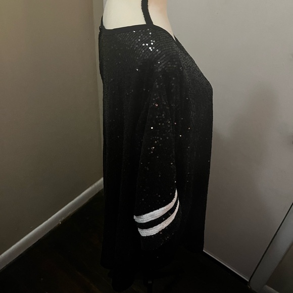 Torrid Abbey Blouse Size 6x - Picture 5 of 8